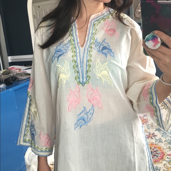Vintage Tops - Vintage 60s split bell sleeve butterfly embroidery